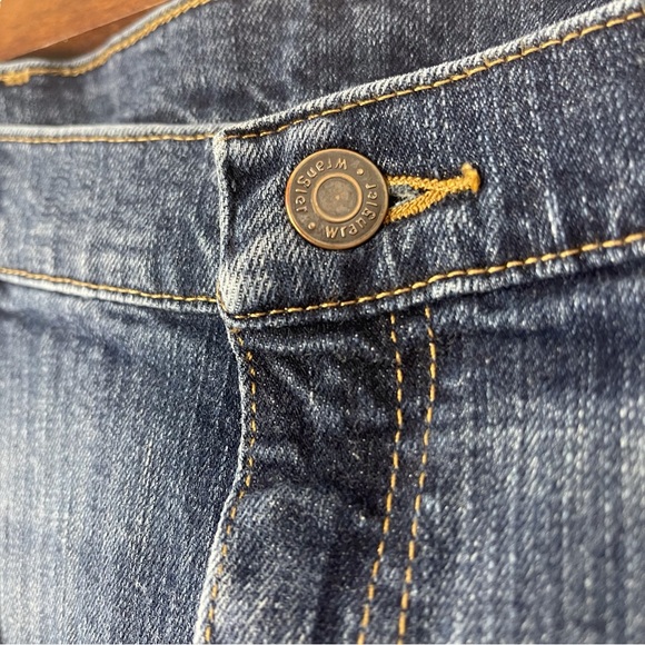Wrangler Relaxed Fit Jeans 36x32 - Picture 3 of 10